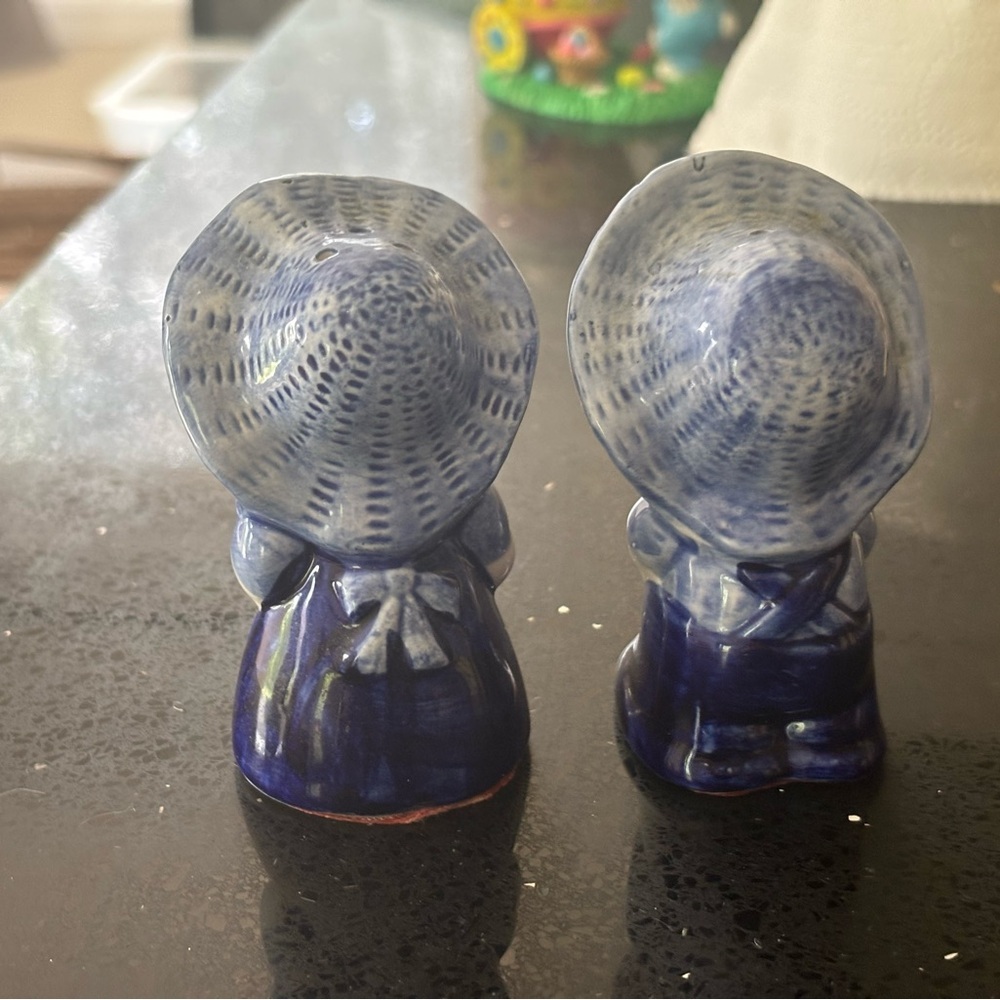 MCM Delft Salt and Pepper Shakers. Blue & White Dutch Couple. - Picture 4 of 7